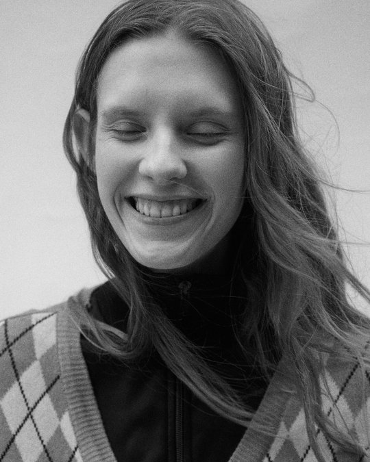 rosto de mulher sorrindo